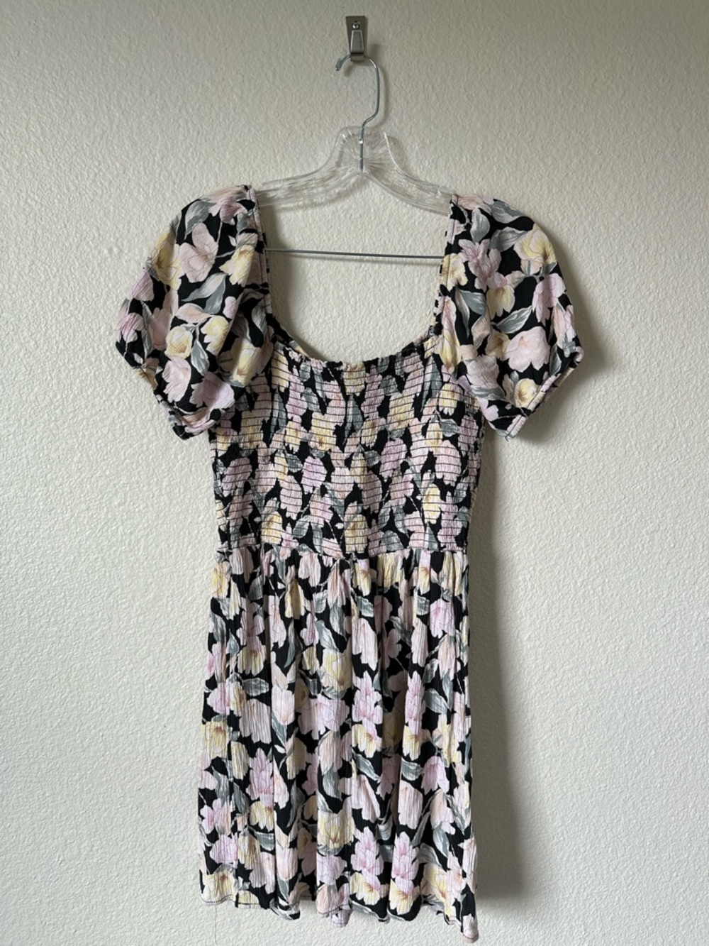 American Eagle Floral Smocked Puff Sleeve Mini Dress Black Size S - Picture 2 of 7